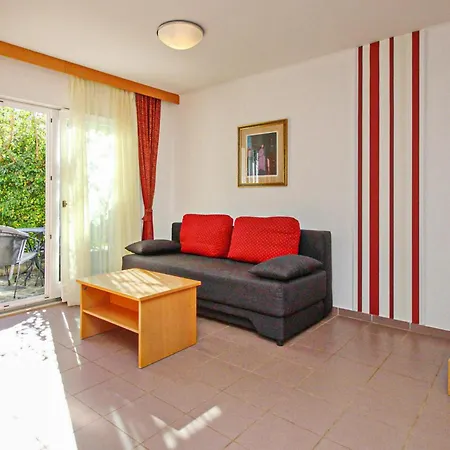 1 Bedroom Beautiful In