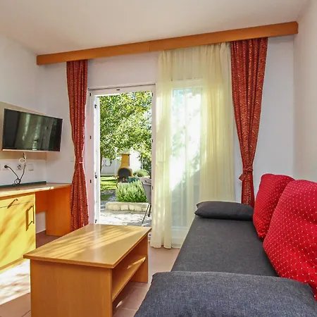 1 Bedroom Beautiful In * Baška